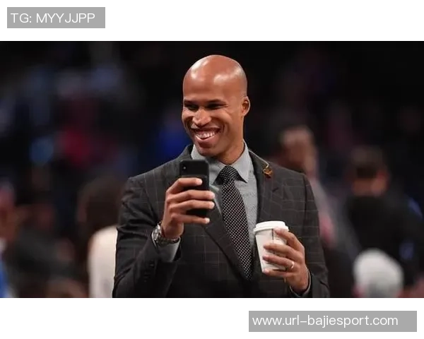 杰弗森回顾历史级别光头球员的辉煌成就与影响力分析 杰弗森回顾历史级别光头球员的辉煌成就与影响力分析