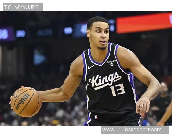 国王队备战独行侠明日比赛将缺少基根穆雷因脚踝扭伤缺阵 国王队备战独行侠明日比赛将缺少基根穆雷因脚踝扭伤缺阵